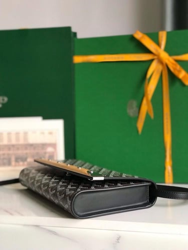 شنطة جويارد Monte-Carlo