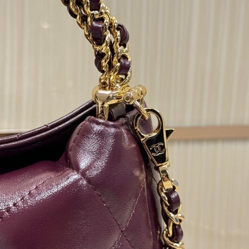 شنطة شانيل 24B مقاس 18.5cm