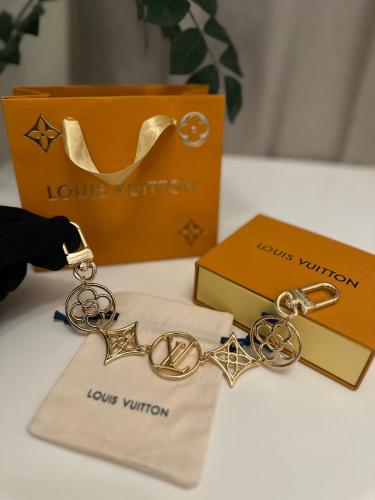 تعليقة لويس فيتون