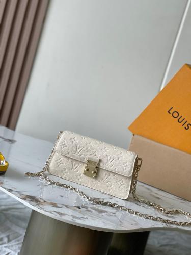 شنطه لويس فيتون