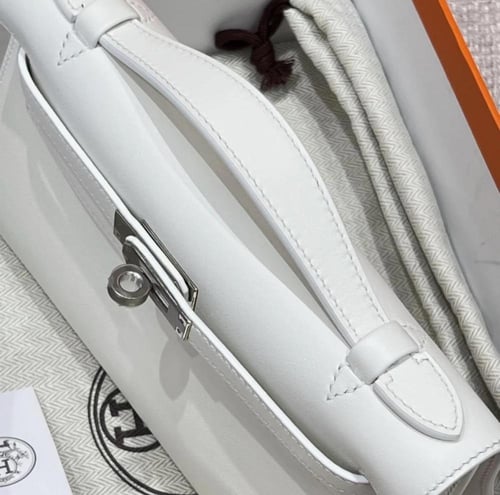 شنطة هيرميسKelly pochette swift