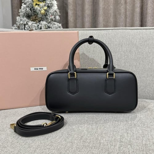 شنطة Miu Miu Arcadie مقاس 27cm