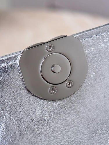 شنطة شانيل مقاس 18.5cm