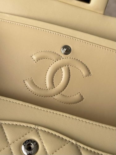 شنطة شانيل كلاسيك مقاس 23