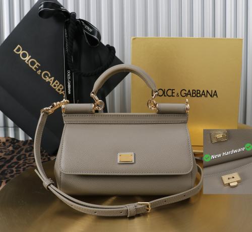 شنطة دولتشي اند غابانا مقاس 19cm