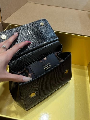 شنطة دولتشي اند غابانا اللون الاسود Medium Sicily...