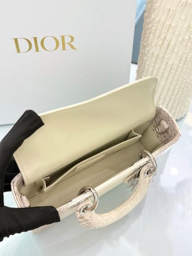 شنطة ديور Lady D-Joy Bag مقاس 22cm