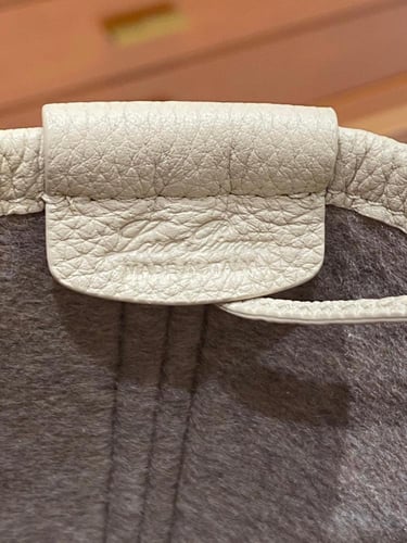 شنطة لورو بيانا