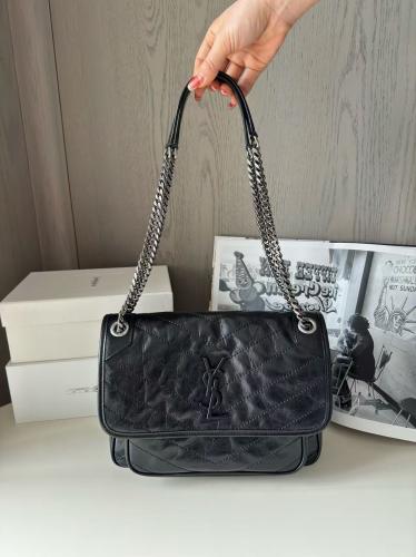 شنطة سان لوران Niki مقاس .28cm