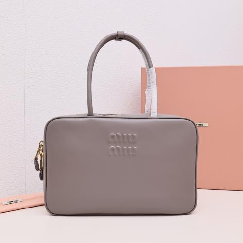 شنطة Miu Miu Arcadie leather