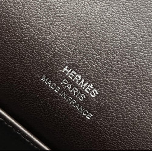 شنطة هيرميسKelly pochette swift