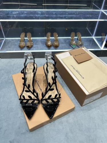 كعب Gianvito Rossi