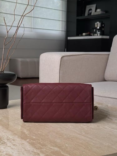 شنطة شانيل hobo bag