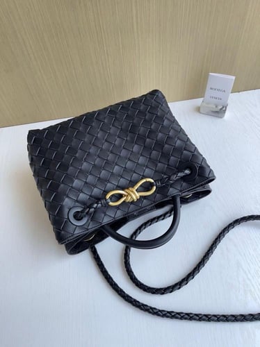 شنطة بوتيغا Andiamo مقاس 25cm