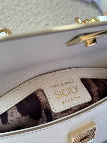 شنطة دولتشي اند غابانا مقاس 19cm