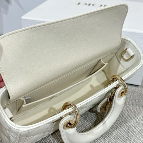 شنطة ديور Lady D-Joy Bag مقاس 22cm
