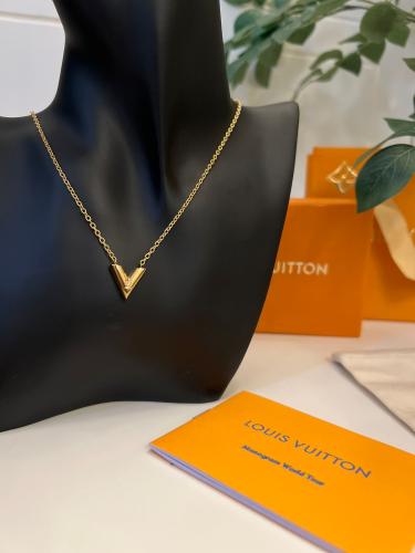 سلسال لويس فيتون