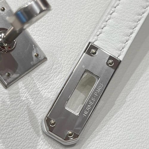 شنطة هيرميسKelly pochette swift