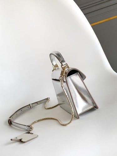 شنطة بولغاري Serpenti Forever مقاس 19cm