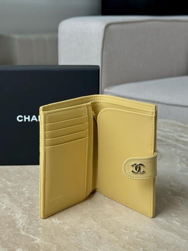 محفظة شانيل