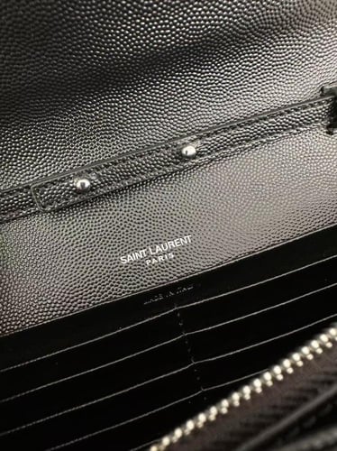 شنطة سان لوران مقاس 22cm