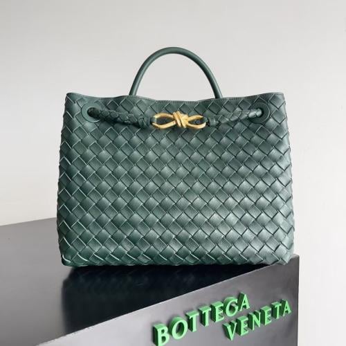 شنطة بوتيغا Andiamo مقاس 32cm