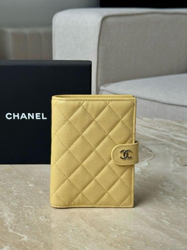 محفظة شانيل