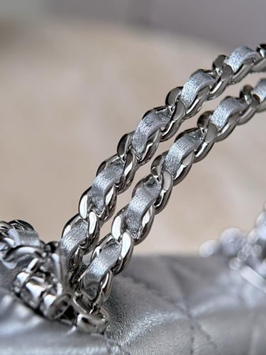 شنطة شانيل مقاس 18.5cm