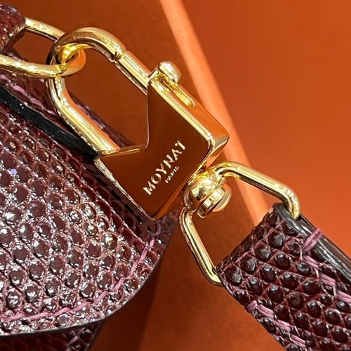 شنطة MOYNAT