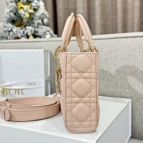 شنطة ديور Lady D-Joy Bag مقاس 26cm