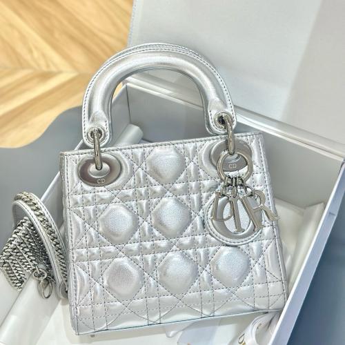 شنطة dior ديور Mini Lady Dior Bag مقاس 17cm