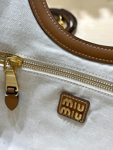 شنطة Miu Miu