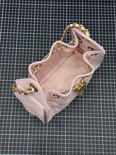 شنطة شانيل Mini hopo bag 22cm