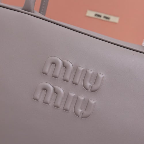 شنطة Miu Miu Arcadie leather