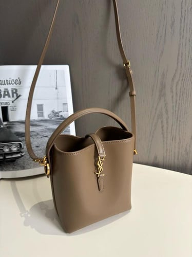 شنطة سان لورانLE37 Mini مقاس 15cm