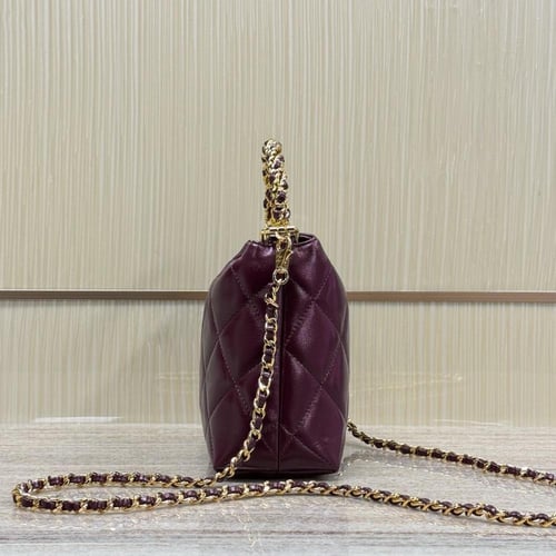 شنطة شانيل 24B مقاس 18.5cm