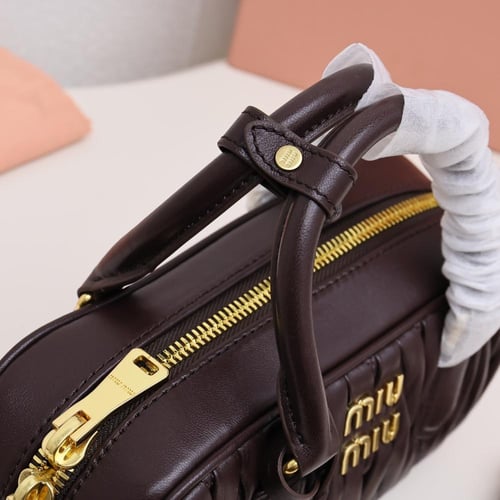 شنطة Miu Miu Arcadie Matelassé مقاس:22cm