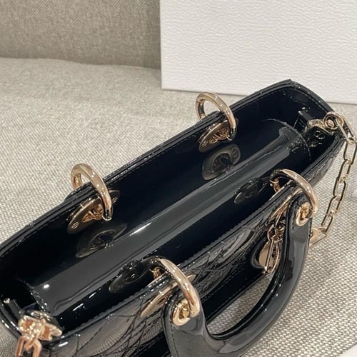 شنطة ديور Lady D-Joy Bag مقاس 22cm