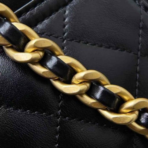 شنطة شانيل hopo bag مقاس 30cm