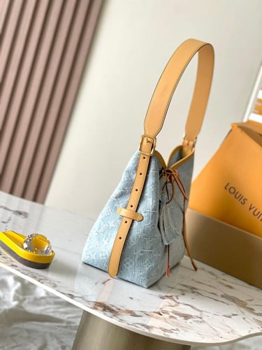 شنطه لويس فيتون