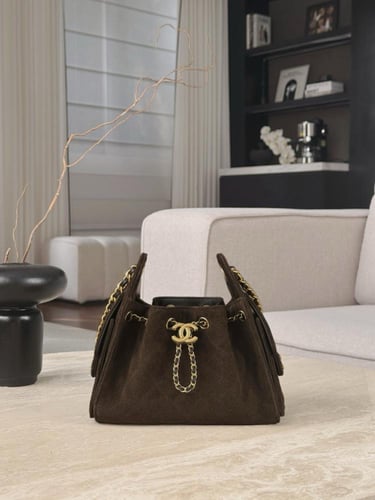 شنطة شانيل Mini hopo bag 22cm