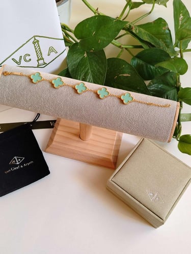 اسوارة فان كليف تيفاني