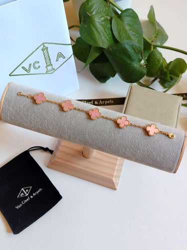 اسوارة فان كليف صدفي زهري ذهبي