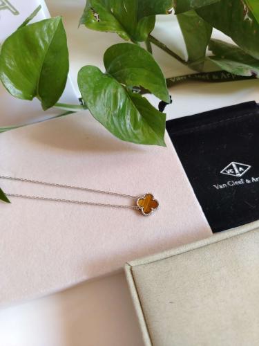 سلسال فان كليف عودي فضي