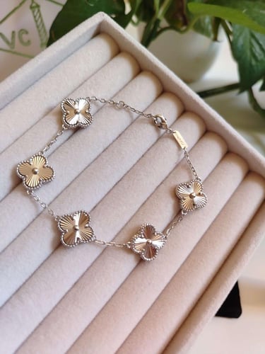 اسوارة فان كليف فضي