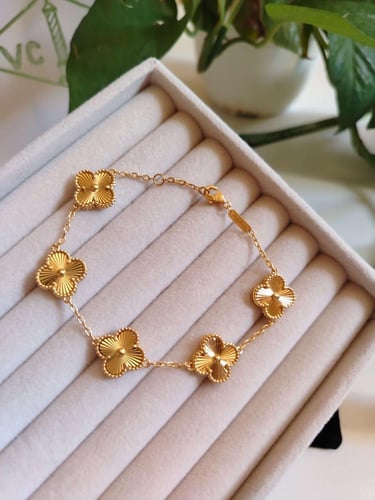 اسوارة فان كليف ذهبي