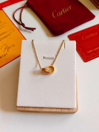 سلسال كارتير ذهبي