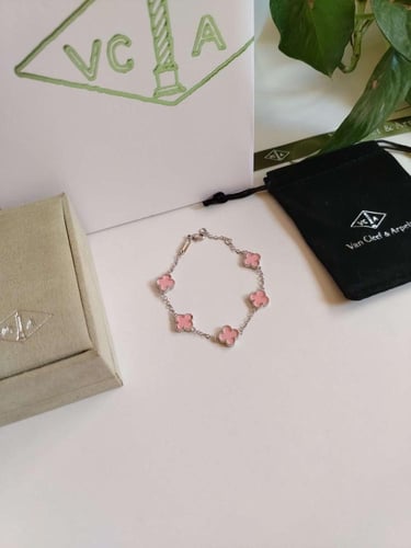 اسوارة فان كليف ميني زهري