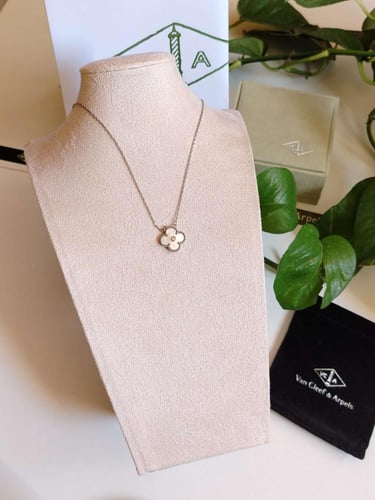 سلسال فان كليف صدفي بسلسال فضي