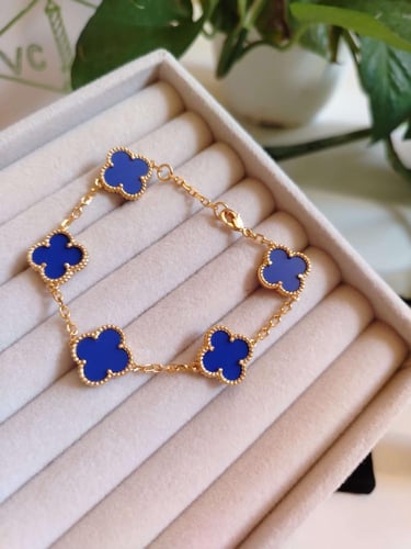 اسوارة فان كليف ازرق ذهبي